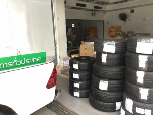 ยาง Bridgestone 245 70 16 ปี17 รอบนี้มา5ชุด ดอกเต็ม ไม่มีปะ ใช้ยาว ราคาไม่แพง ยาง Bridgestone 245 70 16 ปี17 รอบนี้มา5ชุด ดอกเต็ม ไม่มีปะ ใช้ยาว ราคาไม่แพง