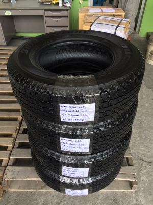 ยาง Bridgestone 245 70 16 ปี17 รอบนี้มา5ชุด ดอกเต็ม ไม่มีปะ ใช้ยาว ราคาไม่แพง ยาง Bridgestone 245 70 16 ปี17 รอบนี้มา5ชุด ดอกเต็ม ไม่มีปะ ใช้ยาว ราคาไม่แพง