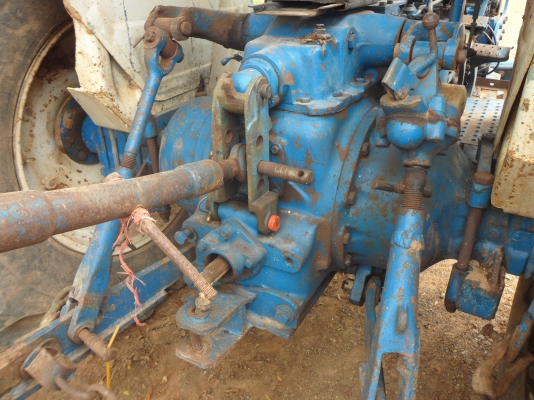 รถไถ  พร้อมใช้งาน6600 แท้ สนใจโทรติดต่อ  089 9383433มีทะเบียนพร้อมโอน