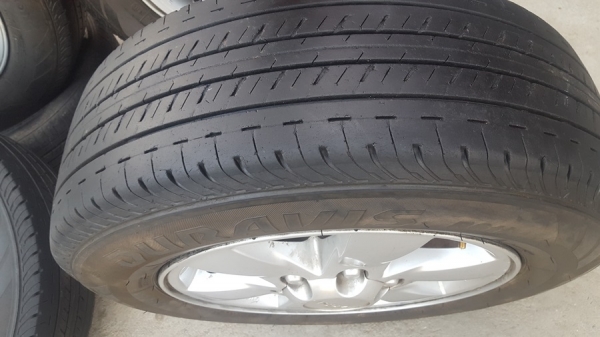 ขายล้อISUZU All 16 ยาง215/65/16 ปี15  4 ล้อ