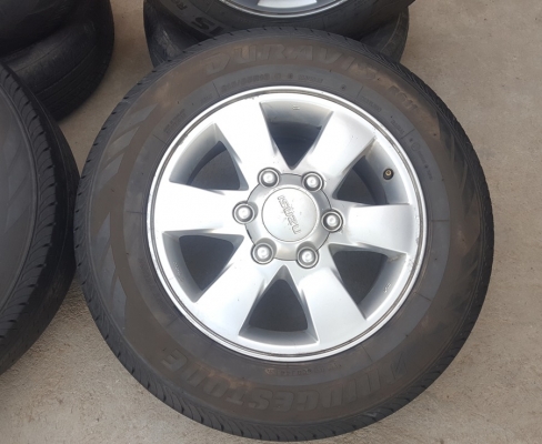 ขายล้อISUZU All 16 ยาง215/65/16 ปี15  4 ล้อ