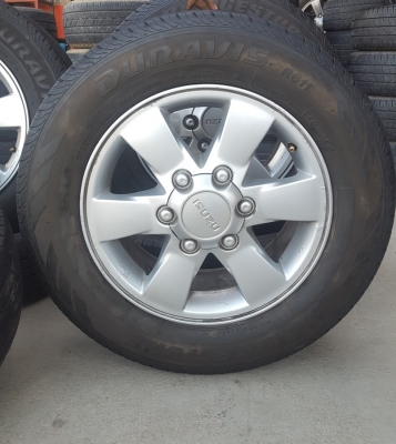 ขายล้อISUZU All 16 ยาง215/65/16 ปี15  4 ล้อ