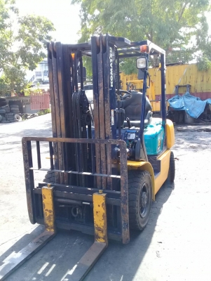 +++ ขายโฟล์คลิิฟท์  KOMATSU FG25-14  ขนาด  2.5  ตัน  เครื่องยนต์เบนซิน แก๊ส  เสา 4.3  ม. เข้าตู้  งาสไลด์  เกียร์ธรรมดา  ยางตันครับ