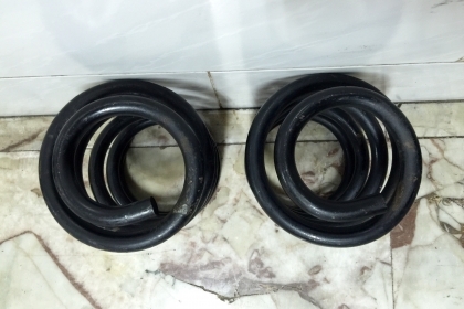 ขายสปริงหลังเดิมรถ TOYOTA รุ่น GRANVIA ปี97-01 แท้ญี่ปุ่น