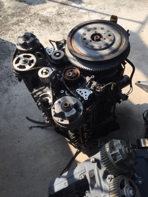 ขายเสื้อสูบพร้อมลูกสูบ ฝาสูบ ชุดท่อนกลาง ชุดท่อนหาง ชุดสายไฟ