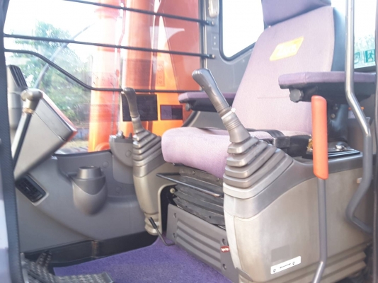 ขาย!! >>> Hitachi Zx200 รุ่น 1 สภาพสวยเต็ม 6,700 ชั่วโมง <<<  เบอร์ติดต่อ 098-7155789 086-4631102