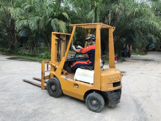 ขายFORKLIFT TOTOTA รุ่น3FG15(1.5ตัน)(เสาฟรูฟรี้สูง4เมตร) สวยเดิมจากญี่ปุ่น ยังไม่เคยใช้ในไทย 110,000เท่านั้น!!
