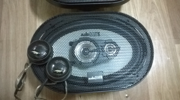 ขายลำโพง audio quart รุ่น AQ-6945  สภาพok ให้หมดเลยตามรูป ราคา800 โทร0924462525โส