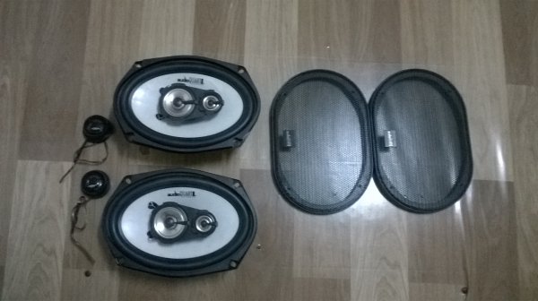 ขายลำโพง audio quart รุ่น AQ-6945  สภาพok ให้หมดเลยตามรูป ราคา800 โทร0924462525โส
