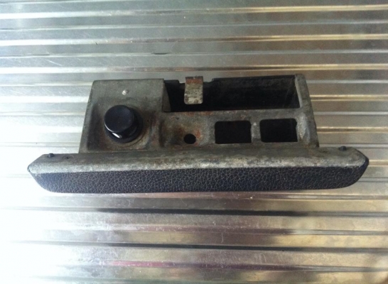 เก๊ะที่จุดบุหรี่ benz w123