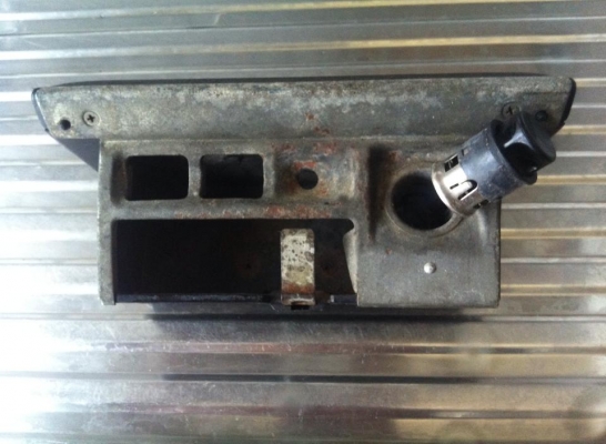 เก๊ะที่จุดบุหรี่ benz w123