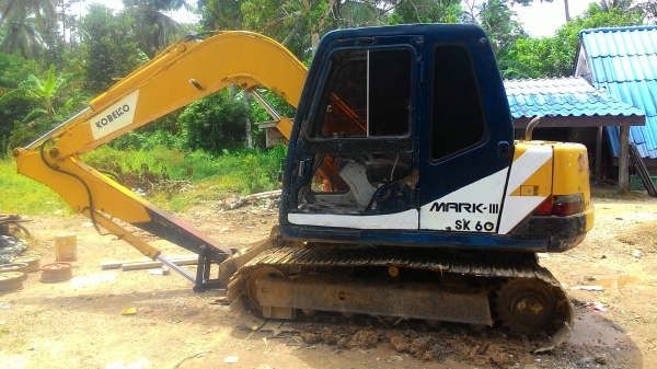 KOBELCO SK60 MARK 3 450,000 ต่อรอง 086-314-3259 เล็ก