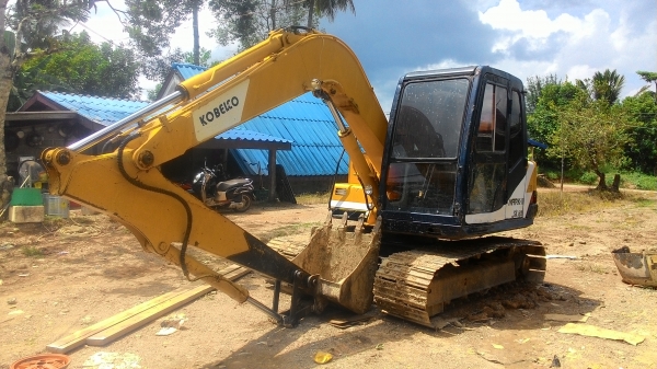 KOBELCO SK60 MARK 3 450,000 ต่อรอง 086-314-3259 เล็ก