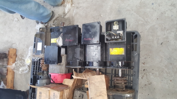 ขายมอเตอร์เซอร์โวฟาหนัดกับมิตซูกับยาซากาว่า14ตัว 50,000 บาท