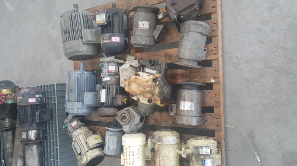 ขายมอเตอร์ 1 พาเลท 20,000 บาท