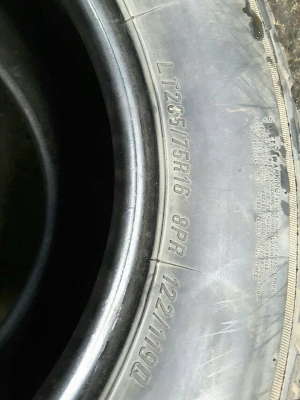 ยาง33นิ้ว Maxxis MT 265-75-16 ปลายปี13 สภาพสวยๆ 1ชุด