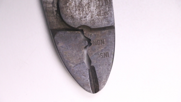 คีมตัด/ย้ำสายไฟ CHANNELLOLCK. Made in USA (เก่าเก็บ) คีมตัด/ย้ำสายไฟ CHANNELLOLCK. Made in USA (เก่าเก็บ)