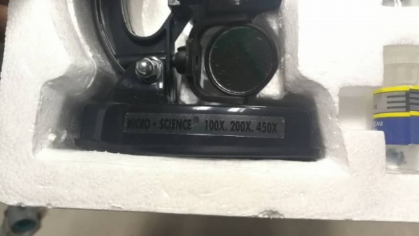 550บ.ส่งฟรีโทร 083-2000058 LINE ID: line832923 กล้องขยาย MICROSCOPE SET กำลังขยาย 100X .200X. 450X ต