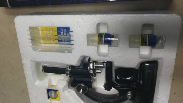 550บ.ส่งฟรีโทร 083-2000058 LINE ID: line832923 กล้องขยาย MICROSCOPE SET กำลังขยาย 100X .200X. 450X ต