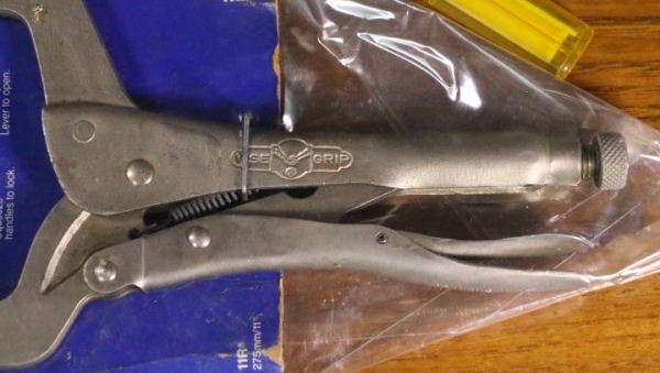 คีมล็อค VISE-GRIP. 11 นิ้ว Made In U.S.A. (เก่าเก็บ) คีมล็อค VISE-GRIP. 11 นิ้ว Made In U.S.A. (เก่าเก็บ)