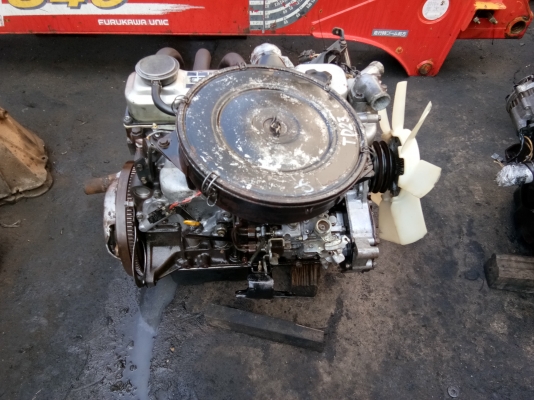 เครื่องยนต์ นิสสัน  TD23 เครื่องสวยๆไม่มีไอ