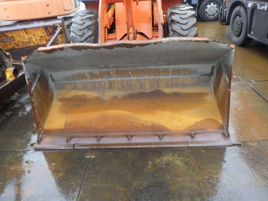 ขายรถตัก ยี่ห้อ TCM รุ่น830 ขายรถตัก ยี่ห้อ TCM รุ่น830