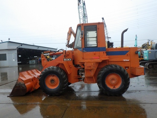 ขายรถตัก ยี่ห้อ TCM รุ่น830 ขายรถตัก ยี่ห้อ TCM รุ่น830