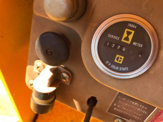 รถดันดิน Caterpillar D3B