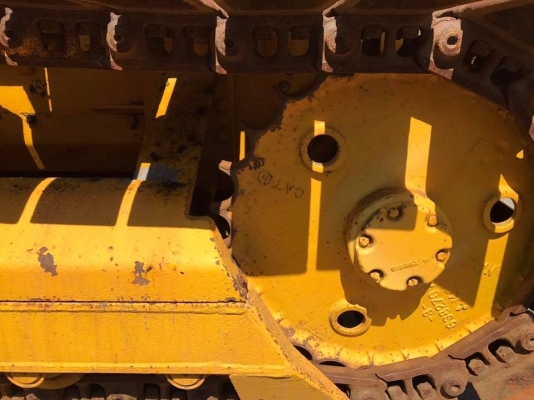 รถดันดิน Caterpillar D3B รถดันดิน Caterpillar D3B