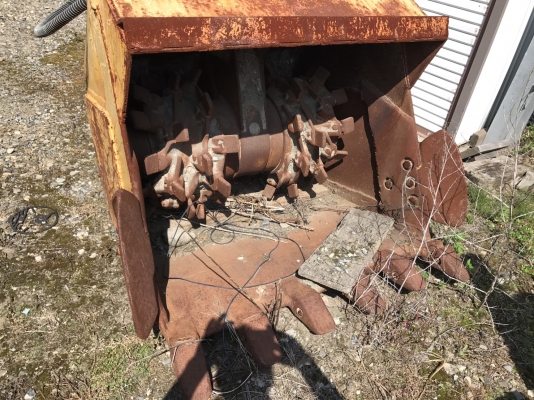 บุ้งกี๋พร้อมหัวกัด บุ้งกี๋พร้อมหัวกัด