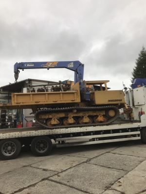 รถบรรทุกตีนตะขาบ รถบรรทุกตีนตะขาบ