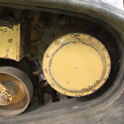 รถบรรทุกตีนตะขาบ รถบรรทุกตีนตะขาบ