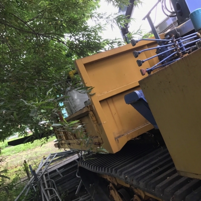 รถบรรทุกตีนตะขาบ รถบรรทุกตีนตะขาบ