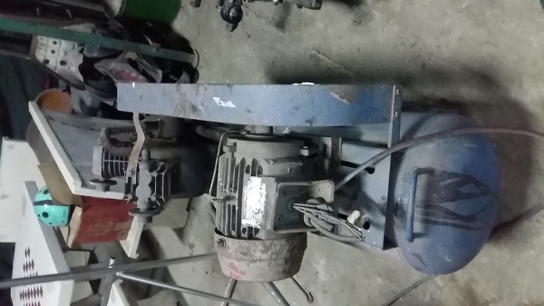 ขาย ปั้มลม tiger 2แรงมอเตอร์3แรงไฟ3เฟส ใช้งานได้ค่ะ ต้องการตัวใหญ่เลยเปลี่ยนใหม่ค่ะ