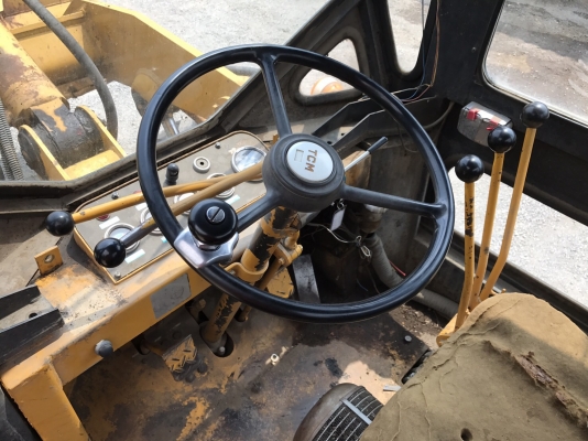 รถตัก TCM STD30 เก่าญี่ปุ่น สนใจ 081-9485494