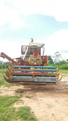 ขายรถเกี่ยวข้าว ศักดิ์พัฒนาKM48 เครื่อง6HH1โบว์ ฟิตใหม่ ช่วงล่าง12ปั๊ม23เช็คพร้อมลงงาน