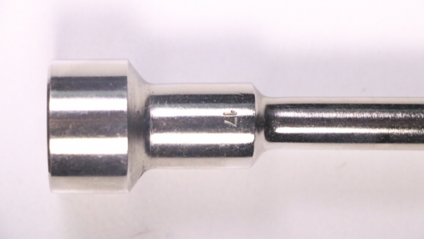 ไขควงบล๊อค เบอร์ 17 Garantie. SWISS MADE (เก่าเก็บ) ไขควงบล๊อค เบอร์ 17 Garantie. SWISS MADE (เก่าเก็บ)