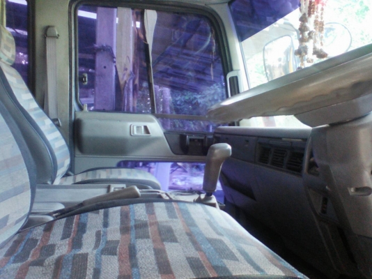 ขาย6ล้อisuzu deka 200แรง ปี46ตู้แห้ง10บาน ขาย6ล้อisuzu deka 200แรง ปี46ตู้แห้ง10บาน