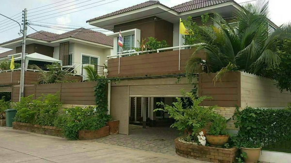 *บ้าน* (ขายหรือแลกรถแบคโฮขนาด200ยี่ห้ออะไรก็ใด้ อยู่หมู่บ้านโฮมการ์เดนโคราชเนื้อที่57ตารางวาน้ำไม่ท่วม