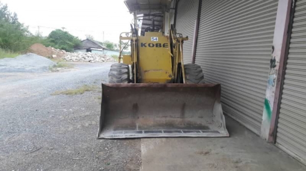 ขาย 265,000 รถตักเอวอ่อน KOBELCO LK 300 เครื่องดี ปั้มยกแรง เกียร์สมบูณร์ ยางดี บุ้งกี้สวย รถสวยพร้อมใช้งาน รถอยู่ ปทุมธานี 0967428942