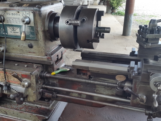 เครื่องกลึง 5 ฟุต ต้าชิง 3 เพลา เกียร์บล็อก พร้อมใช้งาน 67,000