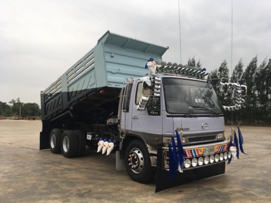 Hino FM1J เครื่องเดิม 210 แรง JO8C เกาะโบอินเตอร์ สมอเงินปี 45 กระบะดั้มพ์สามมิตร เกียร์เดิม สโลยก มีระบบลากพ่วง ยางดี คัสซีสวย หัวเดิม ทะเบียนพร้อม Hino FM1J เครื่องเดิม 210 แรง JO8C เกาะโบอินเตอร์ สมอเงินปี 45 กระบะดั้มพ์สามมิตร เกียร์เดิม สโลยก มีระบบลากพ่วง ยางดี คัสซีสวย หัวเดิม ทะเบียนพร้อม