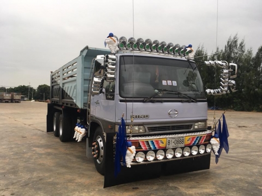Hino FM1J เครื่องเดิม 210 แรง JO8C เกาะโบอินเตอร์ สมอเงินปี 45 กระบะดั้มพ์สามมิตร เกียร์เดิม สโลยก มีระบบลากพ่วง ยางดี คัสซีสวย หัวเดิม ทะเบียนพร้อม Hino FM1J เครื่องเดิม 210 แรง JO8C เกาะโบอินเตอร์ สมอเงินปี 45 กระบะดั้มพ์สามมิตร เกียร์เดิม สโลยก มีระบบลากพ่วง ยางดี คัสซีสวย หัวเดิม ทะเบียนพร้อม