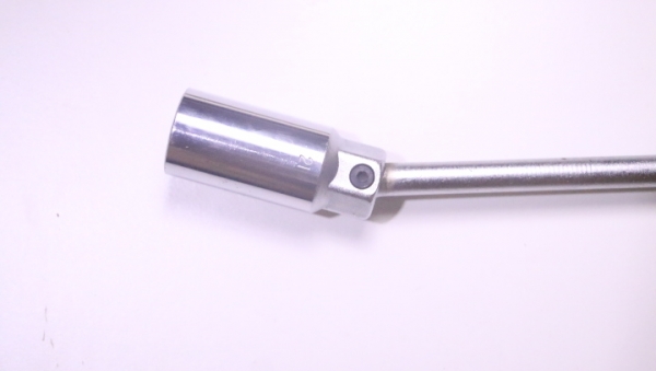 บล๊อคขันหัวเทียน21mm ไม่ผ่านการใช้งาน