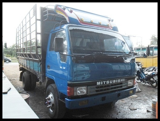 6 ล้อ แคนเตอร์ 115 แรง สภาพดี สวยๆ