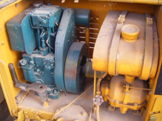 รถบดถนนล้อเดียวระบบสั่นสะเทือนดีเซล