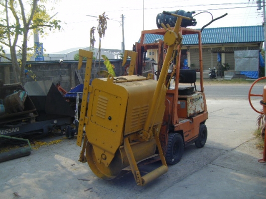 รถบดถนนล้อเดียวระบบสั่นสะเทือนดีเซล