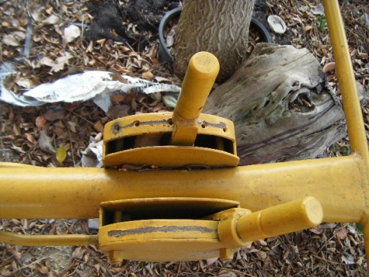 รถบดถนนล้อเดียวระบบสั่นสะเทือนดีเซล