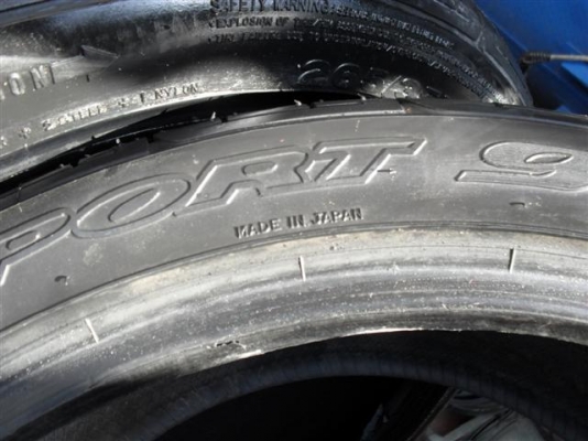 ขายยาง 265/35/18 4 เส้น 2900