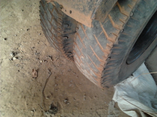 ขาย 6ล้อ "แก้มเหลือง" ห้างแท้ ISUZU NPR59LU5M ปี37 วางเครื่อง4BE1 110แรง(ลงเล่ม) แรงดี ไม่หลวม ไม่เยิ้ม เกียร์ ROCK ใหญ่ๆ ช่วงล่างใหญ่ Fหลัง คัสซีดี เดิม ไม่บวมไม่แตก กระบะพื้นไม้คอกเหล็ก 4.30ม.สภาพดี ฝาทึบไม่มีผุ พื้นดี ยางดี6เส้น หัวบางเดิม สี